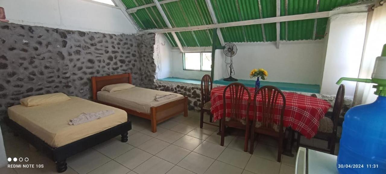 Hostal Cabanas Don Jorge Puerto Baquerizo Moreno Extérieur photo